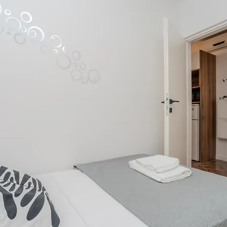 With Parking Space - 22930 Appartement Vir