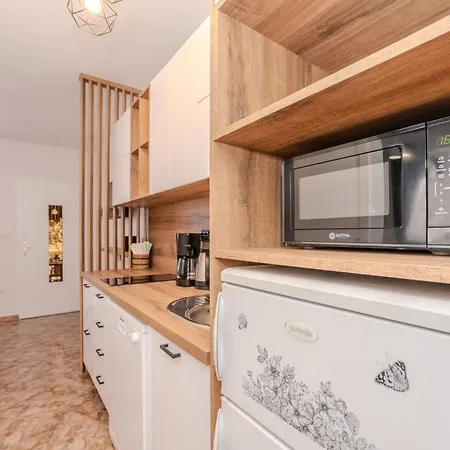 Appartement With Parking Space - 22930 Vir