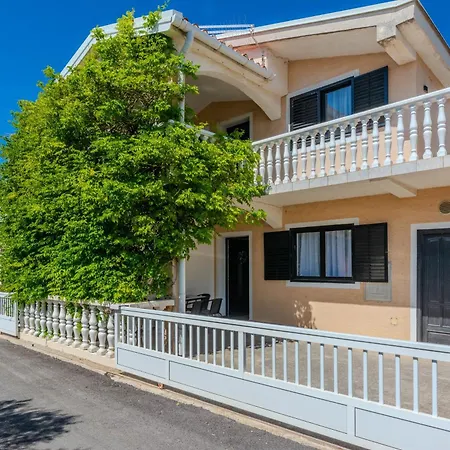 With Parking Space - 22930 Apartman *