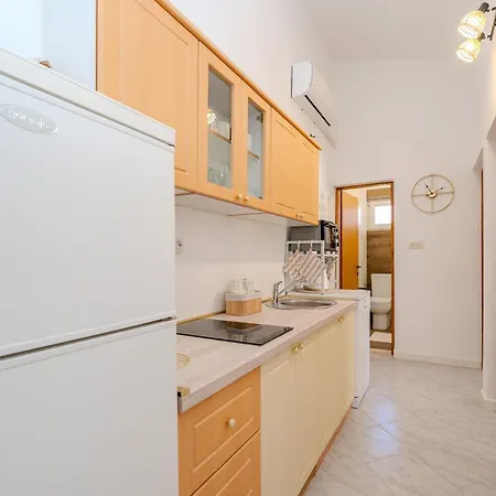 With Parking Space - 22930 Апартаменты Вир