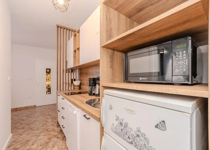 Appartement With Parking Space - 22930 Vir