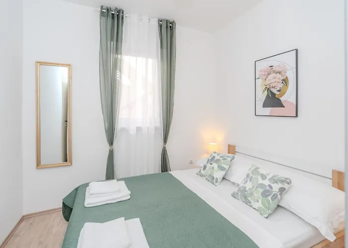 With Parking Space - 22930 Appartement Vir